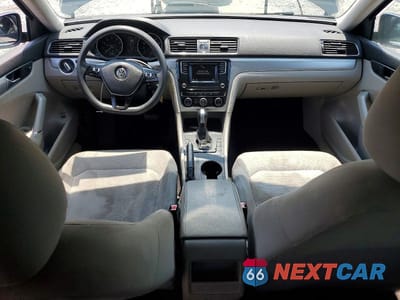 Zdjęcie 8 z 13 samochodu: 2016 VOLKSWAGEN PASSAT S VIN:1VWAS7A31GC029898 - miniatura