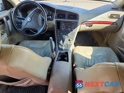 Zdjęcie 8 z 12 samochodu: 2004 VOLVO S60 VIN:YV1RS61T142343630 - miniatura