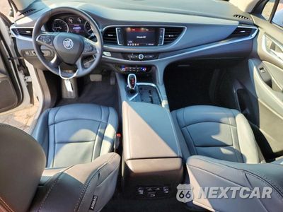 Zdjęcie 8 z 13 samochodu: 2021 BUICK ENCLAVE ESSENCE VIN:5GAERBKW4MJ263991 - miniatura