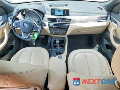Zdjęcie 8 z 12 samochodu: 2017 BMW X1 XDRIVE28I VIN:WBXHT3Z3XH4A55073 - miniatura