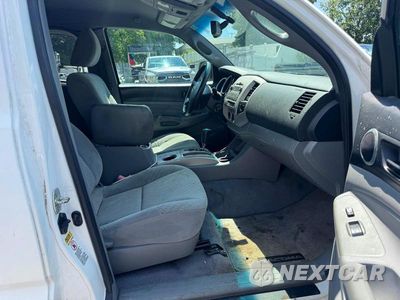 Zdjęcie 8 z 11 samochodu: 2010 TOYOTA TACOMA BASE VIN:5TETX4CN7AZ745627 - miniatura
