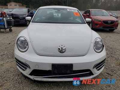 Piąte zdjęcie samochodu w środku: 2017 VOLKSWAGEN BEETLE SE VIN:3VWJ17AT6HM606671 - miniatura