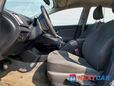 Zdjęcie 7 z 12 samochodu: 2013 TOYOTA PRIUS TWO VIN:JTDKN3DU7D5699211 - miniatura