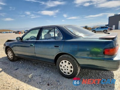 Drugie zdjęcie samochodu z przodu: 1996 TOYOTA CAMRY LE VIN:JT2BG12K8T0351597 - miniatura