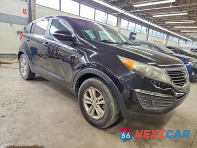 Czwarte zdjęcie samochodu z boku: 2011 KIA SPORTAGE LX VIN:KNDPB3A27B7080479 - miniatura