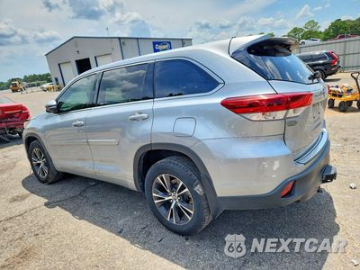 Drugie zdjęcie samochodu z przodu: 2018 TOYOTA HIGHLANDER LE PLUS VIN:5TDBZRFH3JS831801 - miniatura