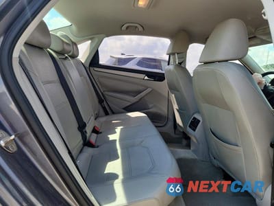 Zdjęcie 10 z 12 samochodu: 2015 VOLKSWAGEN PASSAT SE VIN:1VWBS7A39FC019851 - miniatura