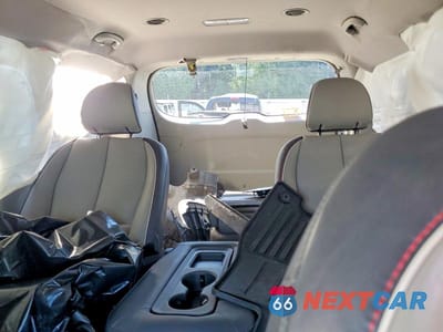 Zdjęcie 10 z 13 samochodu: 2017 KIA SEDONA LX VIN:KNDMB5C12H6336822 - miniatura