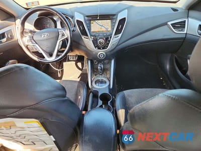 Zdjęcie 8 z 12 samochodu: 2015 HYUNDAI VELOSTER BASE VIN:KMHTC6AD7FU232293 - miniatura