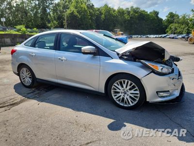 Czwarte zdjęcie samochodu z boku: 2018 FORD FOCUS TITANIUM VIN:1FADP3J22JL283960 - miniatura
