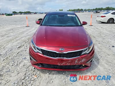 Piąte zdjęcie samochodu w środku: 2019 KIA OPTIMA S VIN:5XXGT4L3XKG307132 - miniatura