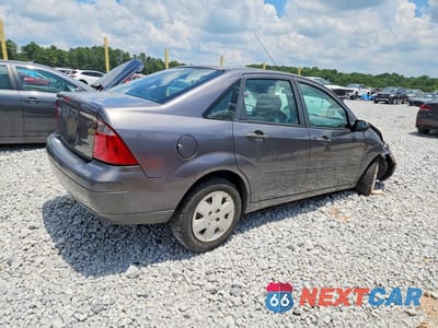 Trzecie zdjęcie samochodu z tyłu: 2007 FORD FOCUS ZX4 VIN:1FAFP34N17W164349 - miniatura