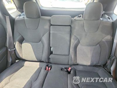 Zdjęcie 10 z 13 samochodu: 2019 JEEP CHEROKEE LATITUDE VIN:1C4PJLCB7KD286001 - miniatura