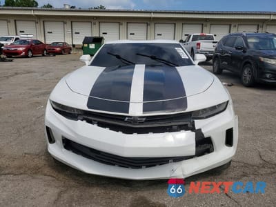 Piąte zdjęcie samochodu w środku: 2017 CHEVROLET CAMARO LT VIN:1G1FB1RX7H0182648 - miniatura