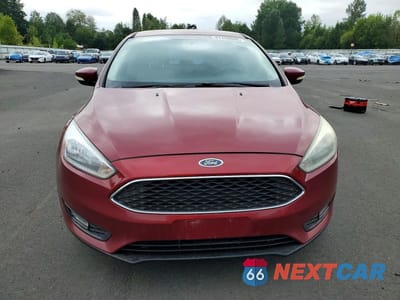 Piąte zdjęcie samochodu w środku: 2015 FORD FOCUS SE VIN:1FADP3F24FL281479 - miniatura