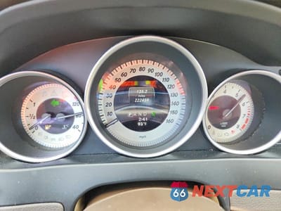 Zdjęcie 9 z 12 samochodu: 2013 MERCEDES-BENZ C 250 VIN:WDDGF4HB3DR270535 - miniatura