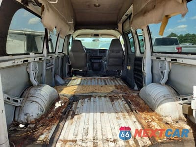 Zdjęcie 10 z 13 samochodu: 2005 CHEVROLET EXPRESS 3500 VIN:1GAHG35U751115037 - miniatura