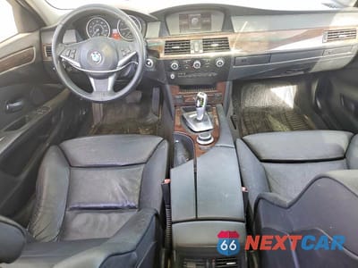 Zdjęcie 8 z 12 samochodu: 2008 BMW 528 I VIN:WBANU535X8CT17421 - miniatura