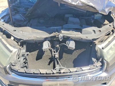 Zdjęcie 11 z 12 samochodu: 2016 TOYOTA HIGHLANDER LE VIN:5TDZARFH6GS018791 - miniatura