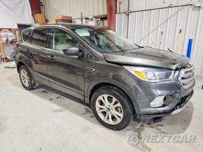 Czwarte zdjęcie samochodu z boku: 2019 FORD ESCAPE SE VIN:1FMCU0GD5KUA21637 - miniatura