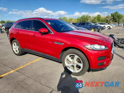 Czwarte zdjęcie samochodu z boku: 2019 JAGUAR F-PACE PREMIUM VIN:SADCJ2FX7KA606083 - miniatura
