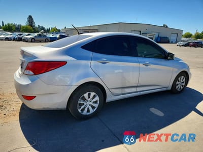 Trzecie zdjęcie samochodu z tyłu: 2016 HYUNDAI ACCENT SE VIN:KMHCT4AE2GU981212 - miniatura