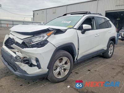 2021 TOYOTA RAV4 XLE 2T3P1RFVXMC152244 - główne zdjęcie licytacji z USA - miniatura