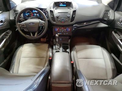 Zdjęcie 8 z 13 samochodu: 2018 FORD ESCAPE SE VIN:1FMCU9GD0JUA72093 - miniatura