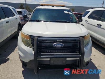 Piąte zdjęcie samochodu w środku: 2014 FORD EXPLORER POLICE INTERCEPTOR VIN:1FM5K8AR3EGA75913 - miniatura