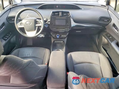 Zdjęcie 8 z 12 samochodu: 2018 TOYOTA PRIUS TWO VIN:JTDKBRFU3J3590860 - miniatura