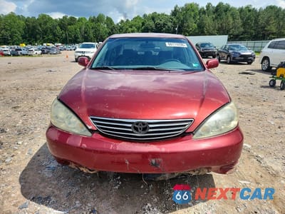 Piąte zdjęcie samochodu w środku: 2005 TOYOTA CAMRY LE VIN:4T1BE32KX5U032475 - miniatura