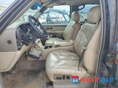 Zdjęcie 7 z 13 samochodu: 2000 GMC YUKON VIN:1GKEK13T3YJ196764 - miniatura