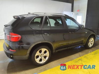 Trzecie zdjęcie samochodu z tyłu: 2012 BMW X5 XDRIVE50I VIN:5UXZV8C59CL425037 - miniatura