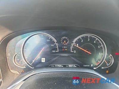 Zdjęcie 9 z 12 samochodu: 2017 BMW 740 I VIN:WBA7E2C58HG740107 - miniatura