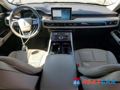 Zdjęcie 8 z 13 samochodu: 2023 LINCOLN AVIATOR RESERVE VIN:5LM5J7WCXPGL01639 - miniatura