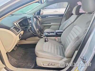 Zdjęcie 7 z 12 samochodu: 2019 FORD FUSION SE VIN:3FA6P0LU5KR129560 - miniatura