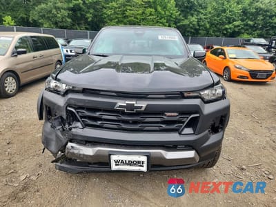 Piąte zdjęcie samochodu w środku: 2026 CHEVROLET COLORADO TRAIL BOSS VIN:1GCPTEEK7T1179505 - miniatura