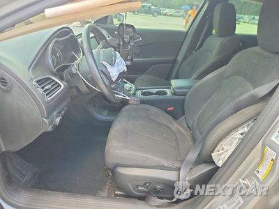 Zdjęcie 7 z 12 samochodu: 2015 CHRYSLER 200 LIMITED VIN:1C3CCCAB0FN641817 - miniatura
