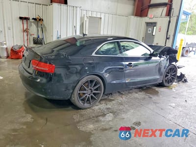 Trzecie zdjęcie samochodu z tyłu: 2010 AUDI A5 PREMIUM PLUS VIN:WAURFAFR9AA005675 - miniatura