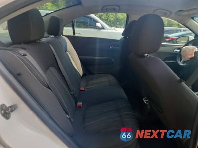 Zdjęcie 10 z 12 samochodu: 2012 CHEVROLET SONIC LT VIN:1G1JC5SH5C4160117 - miniatura