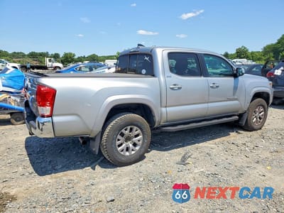 Trzecie zdjęcie samochodu z tyłu: 2017 TOYOTA TACOMA SR5 V6 VIN:3TMCZ5AN1HM120523 - miniatura