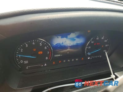 Zdjęcie 9 z 13 samochodu: 2020 FORD EXPLORER XLT VIN:1FMSK8DH5LGB33703 - miniatura