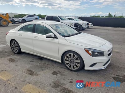 Czwarte zdjęcie samochodu z boku: 2018 MERCEDES-BENZ CLA 250 4MATIC VIN:WDDSJ4GB2JN691806 - miniatura
