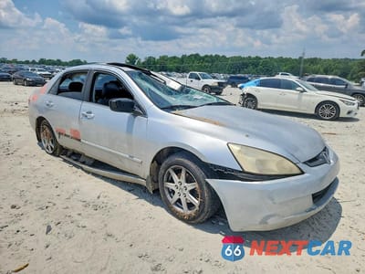 Czwarte zdjęcie samochodu z boku: 2003 HONDA ACCORD EX VIN:1HGCM66883A043986 - miniatura