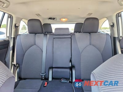 Zdjęcie 10 z 14 samochodu: 2024 TOYOTA HIGHLANDER LE VIN:5TDKDRBH3RS538108 - miniatura