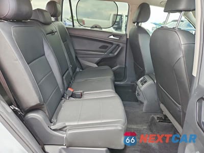Zdjęcie 11 z 14 samochodu: 2018 VOLKSWAGEN TIGUAN SE/SEL VIN:3VV3B7AX4JM104681 - miniatura