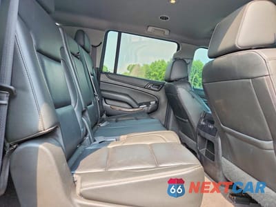 Zdjęcie 11 z 13 samochodu: 2019 CHEVROLET SUBURBAN K1500 LT VIN:1GNSKHKCXKR113663 - miniatura