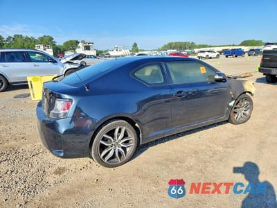 Trzecie zdjęcie samochodu z tyłu: 2016 SCION TC BASE VIN:JTKJF5C7XGJ018771 - miniatura