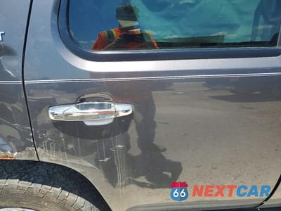 Zdjęcie 10 z 11 samochodu: 2010 CHEVROLET TAHOE K1500 LT VIN:1GNUKBE02AR207185 - miniatura