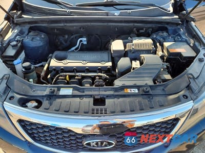 Zdjęcie 12 z 13 samochodu: 2013 KIA SORENTO LX VIN:5XYKT3A14DG403360 - miniatura